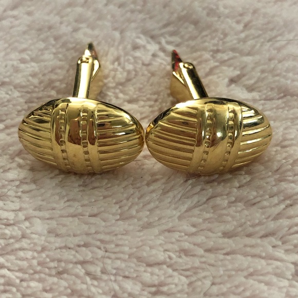 Goldtone Oval Cuff Links - Picture 1 of 3